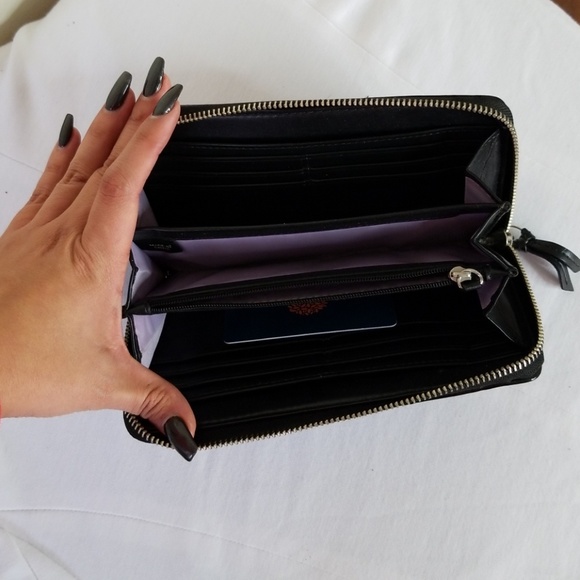 Wallet - Picture 2 of 2